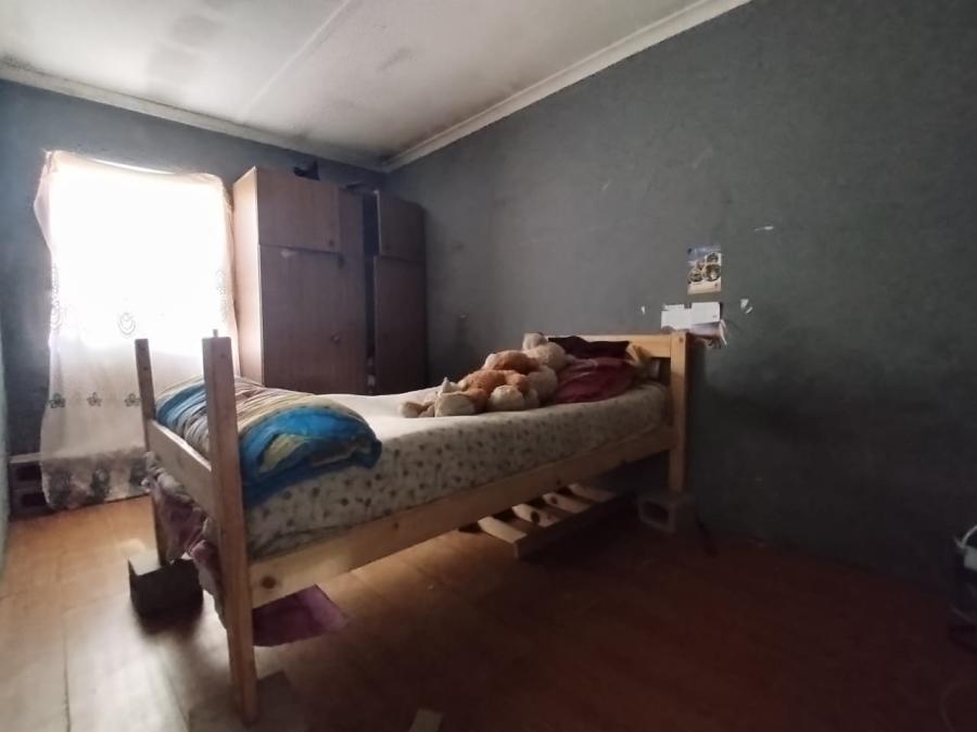  Bedroom Property for Sale in Lavender Hill Western Cape